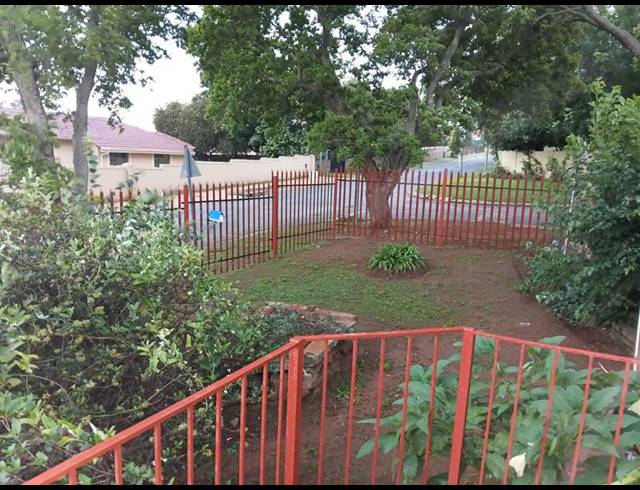 7 BEDROOM HOUSE FOR SALE IN FLEURHOF